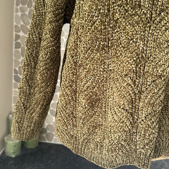 Olive green chenille V-neck sweater - size medium - Picture 5 of 7